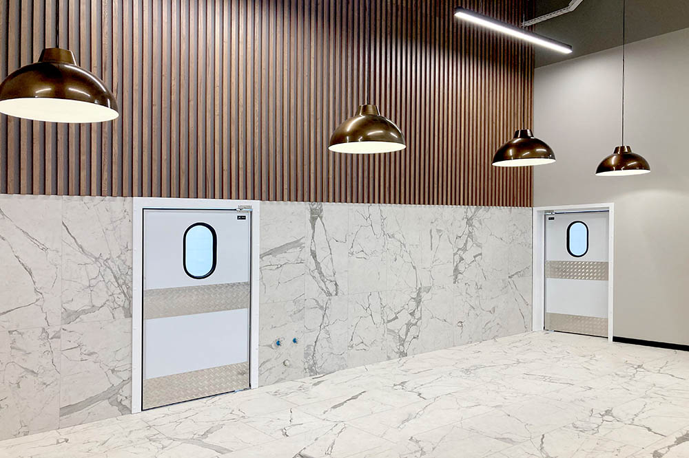 ����������