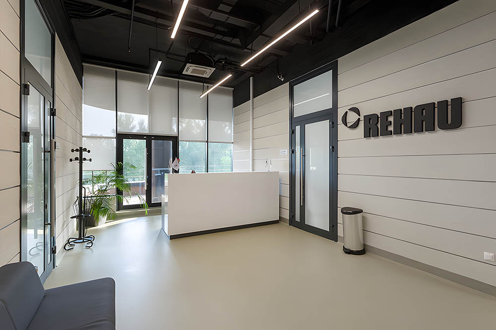 ���� �������� Rehau